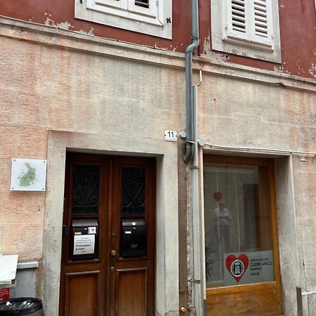 Apartamento La Tana Di Alice Múggia Exterior foto